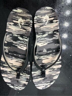 Camo Print flip flops - Black & Gray & Cream & pink